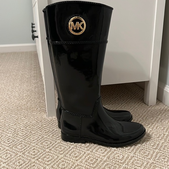 Michael Kors Black Rainboots NEVER WORN!! - Picture 1 of 4